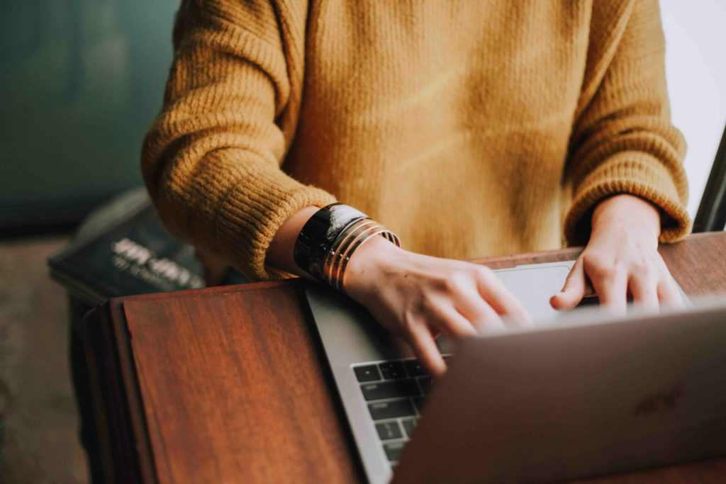 christin-hume-Hcfwew744z4-unsplash (1) (1) employee benefits